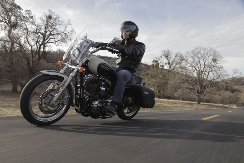 2014 Harley-Davidson Sportster SuperLow 1200T 4. İçerik Fotoğrafı