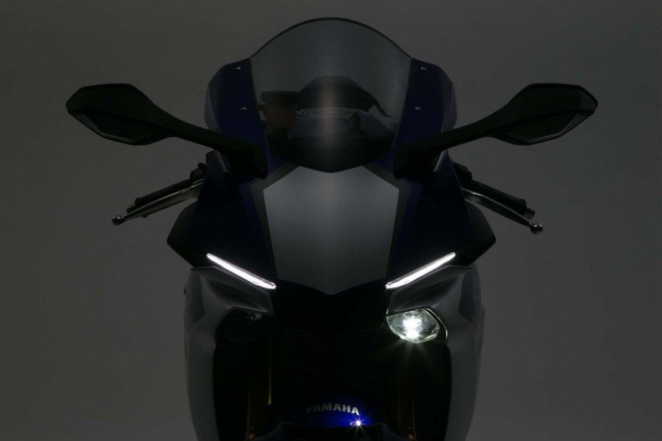 2015 Yamaha YZF-R1 — Oyun Başlasın! 5. İçerik Fotoğrafı