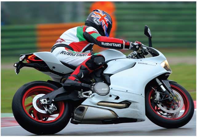 Ducati Panigale 899 1. İçerik Fotoğrafı