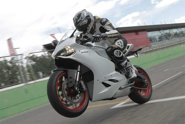 Ducati Panigale 899 2. İçerik Fotoğrafı