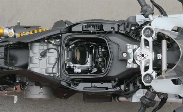 Ducati Panigale 899 5. İçerik Fotoğrafı