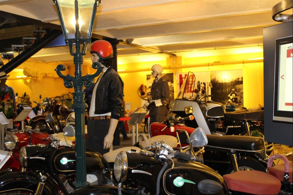 First Berlin Gdr Motorcycle Müzesi’ndeyiz 3. İçerik Fotoğrafı