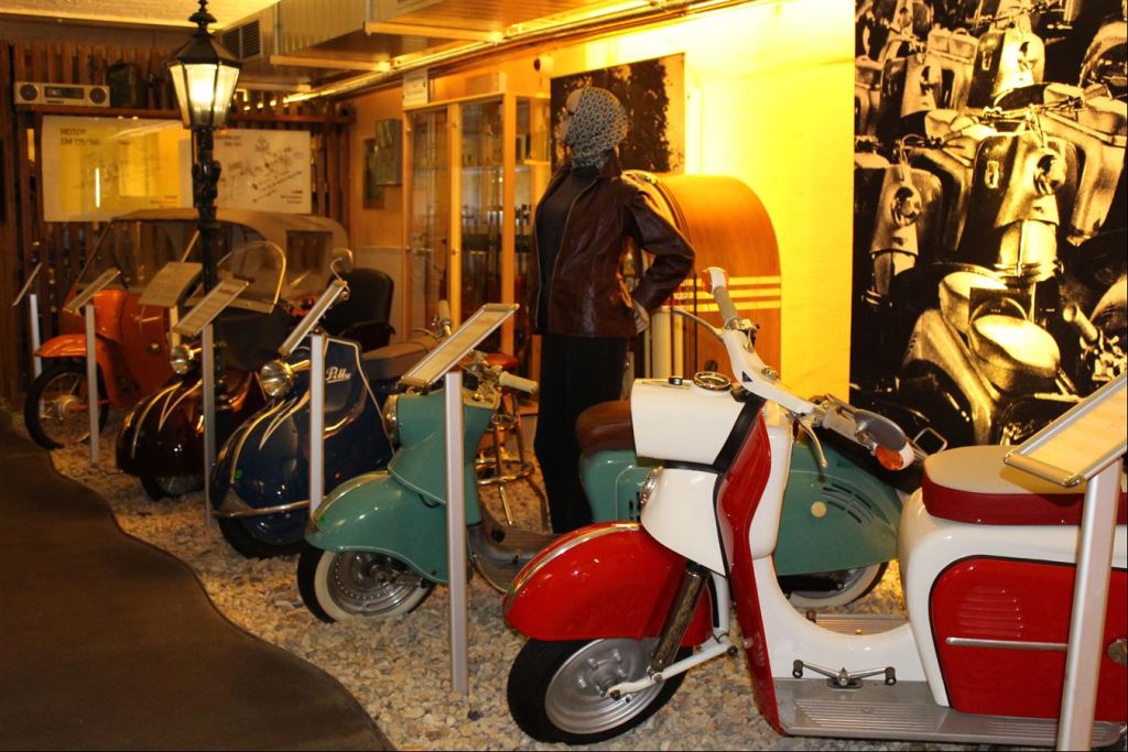 First Berlin Gdr Motorcycle Müzesi’ndeyiz 6. İçerik Fotoğrafı