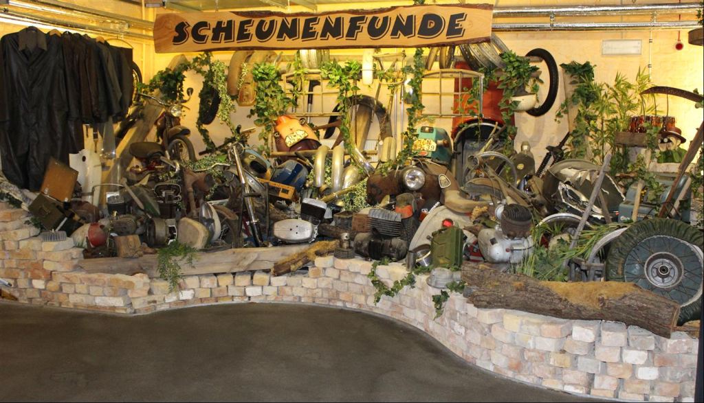 First Berlin Gdr Motorcycle Müzesi’ndeyiz 7. İçerik Fotoğrafı