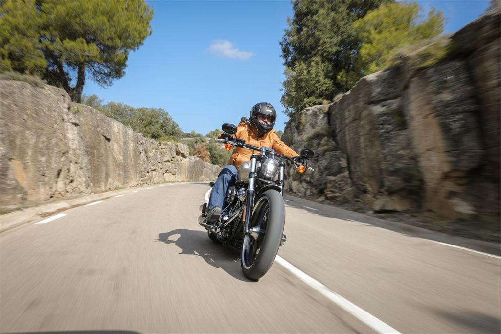 Harley Davidson’dan Kadife Devrim: Softail Custom’lar  12. İçerik Fotoğrafı