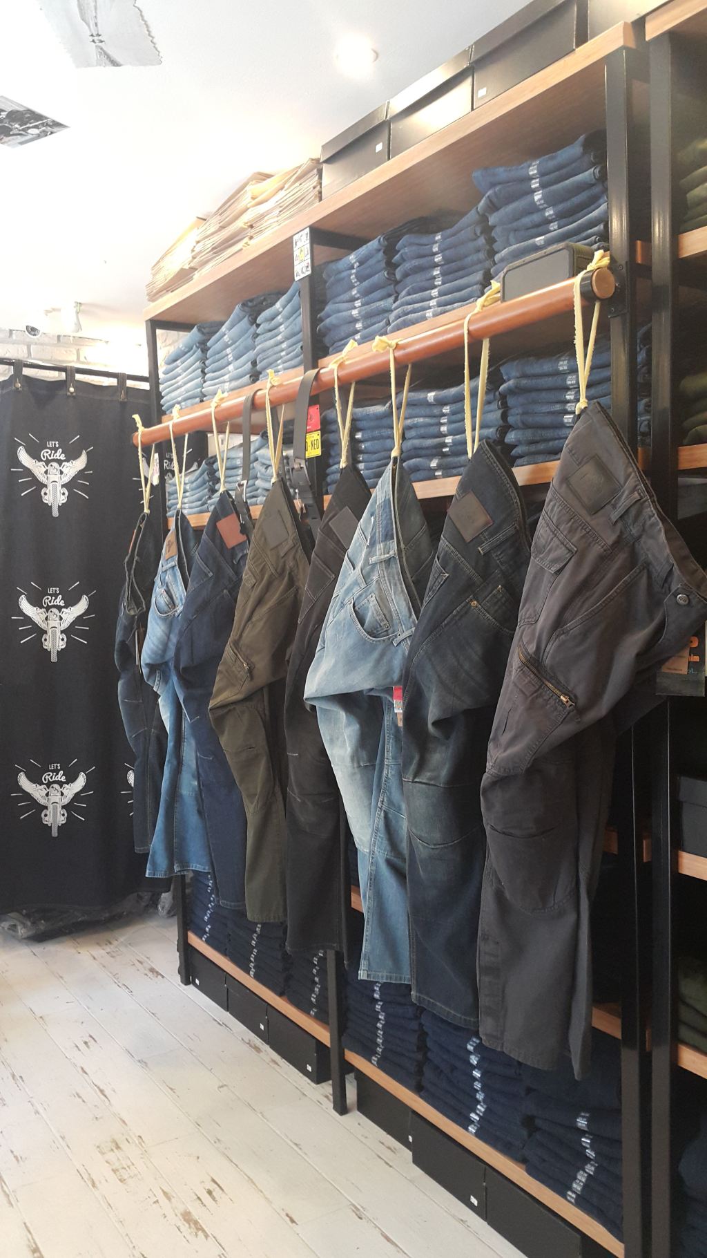 Riderdenim, İzmir’de Yeni Mağazası ile Hizmet Vermeye Başladı! 1. İçerik Fotoğrafı