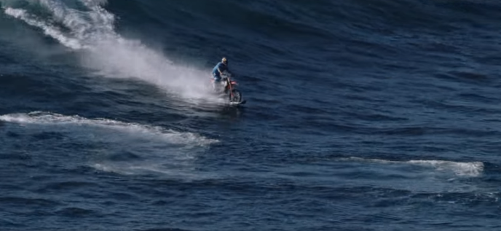 Robbie Maddison, Motosikletiyle Tekrar Denizde!  3. İçerik Fotoğrafı