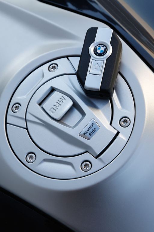 Sıvı Soğutmalı Boxer: 2015 BMW R1200R  5. İçerik Fotoğrafı