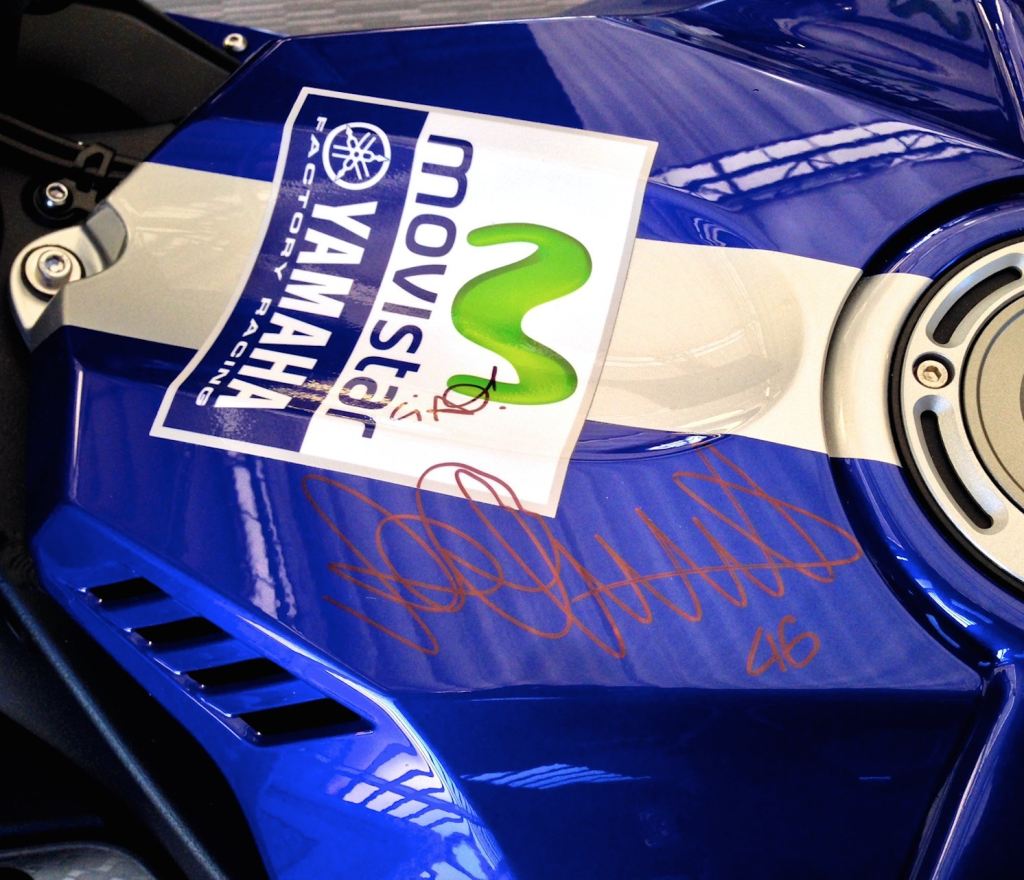 Valentino Rossi İmzalı Yamaha R1, Çocuklara Yardım İçin Açık Arttırmada!  2. İçerik Fotoğrafı