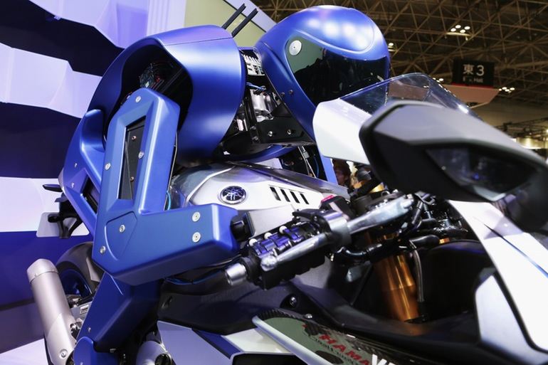 Yamaha'dan Motosiklet Süren Robot: Motobot! 3. İçerik Fotoğrafı