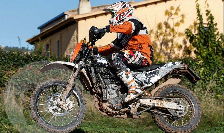 Yeni KTM 690 Enduro R Yakalandı. 1. İçerik Fotoğrafı