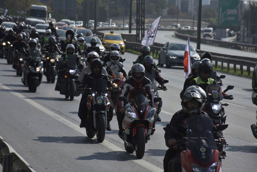 Yüzlerce Motosikletliden Beni Fark Et Korteji! 2. İçerik Fotoğrafı