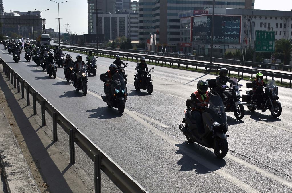 Yüzlerce Motosikletliden Beni Fark Et Korteji! 3. İçerik Fotoğrafı
